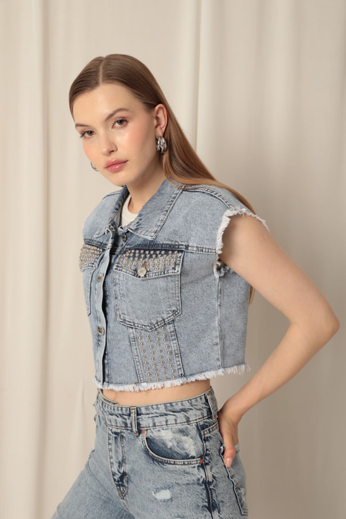 Denim%20Kumaş%20Cebi%20Troklu%20Kadın%20Mavi%20Yelek