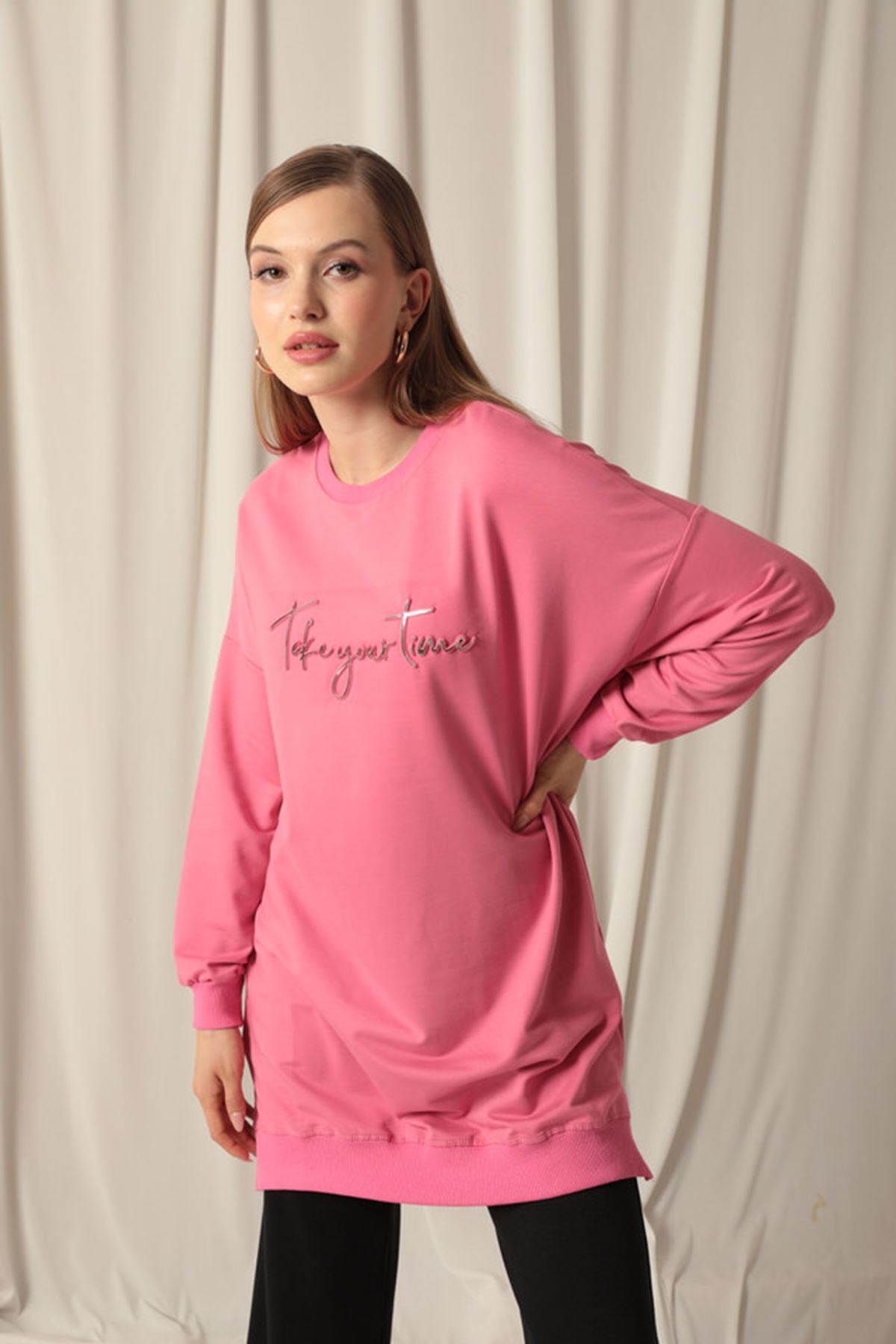 İki%20İplik%20Kumaş%20Take%20Your%20Time%20Gofre%20Baskı%20Kadın%20Pembe%20Sweat