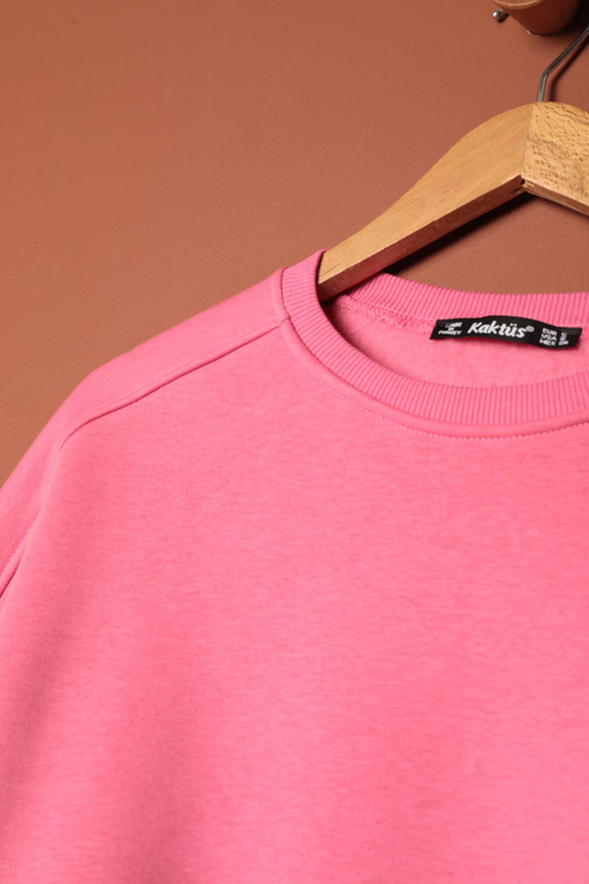 Üç%20İplik%20Sıfır%20Yaka%20Çimalı%20Kadın%20Pembe%20Sweat