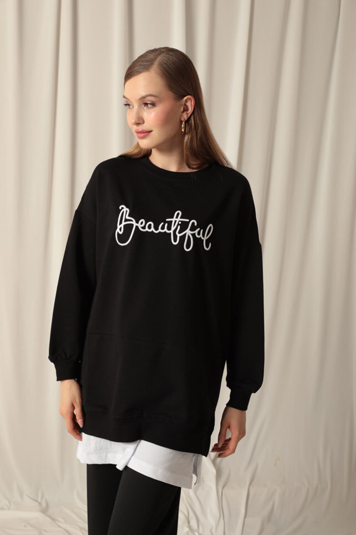 İki%20İplik%20Kumaş%20Beautiful%20Nakışlı%20Eteği%20Garnili%20Siyah%20Sweat