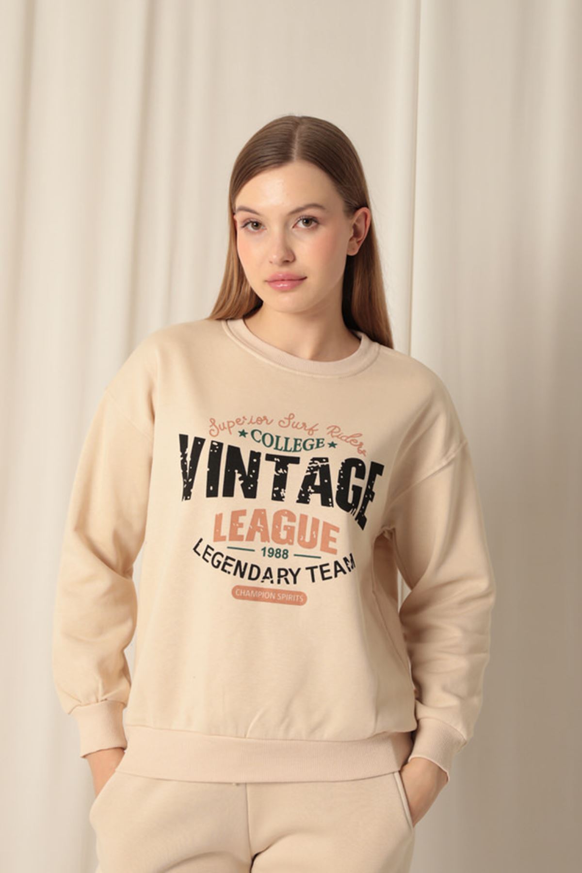 Üç%20İplik%20Kumaş%20Vintage%20Baskılı%20Kadın%20Bej%20Sweat