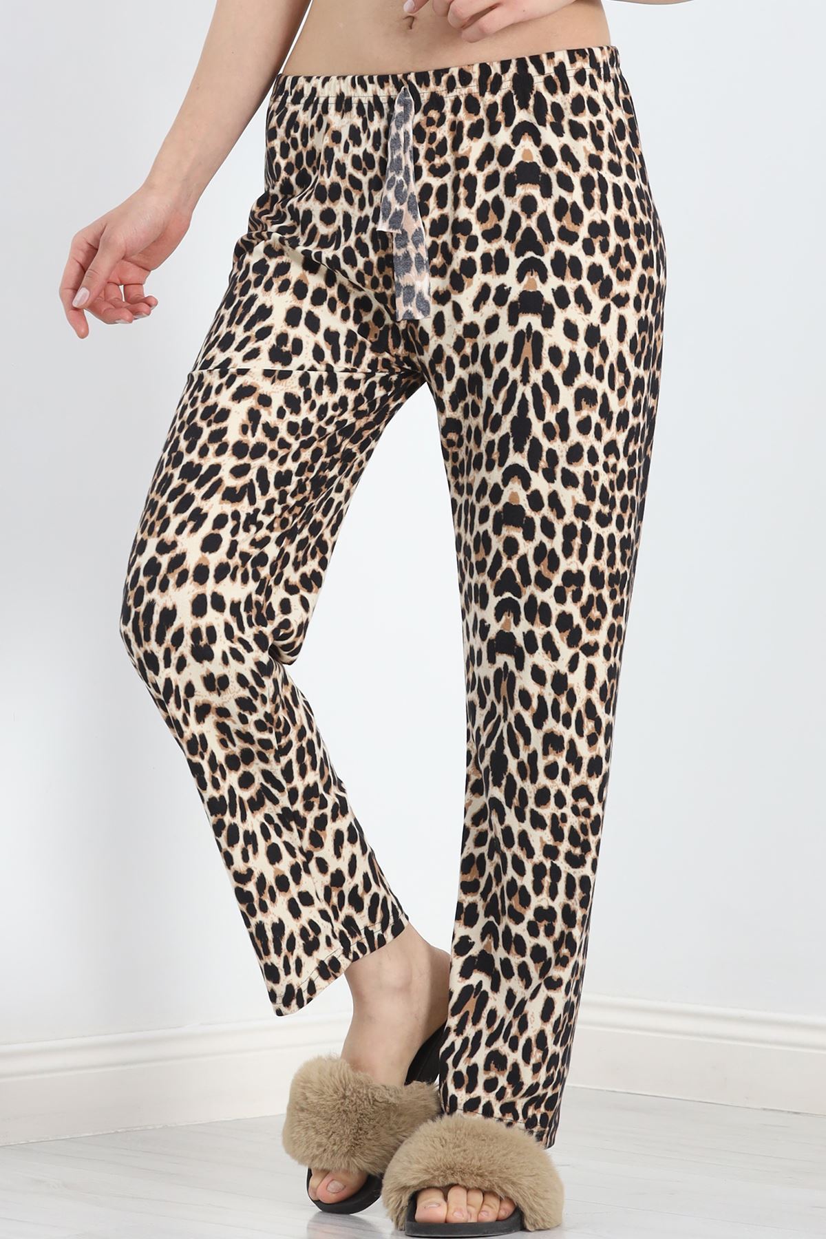 Desenli%20Süet%20Pijama%20Altı%20Leopar%20-%20103.1287.