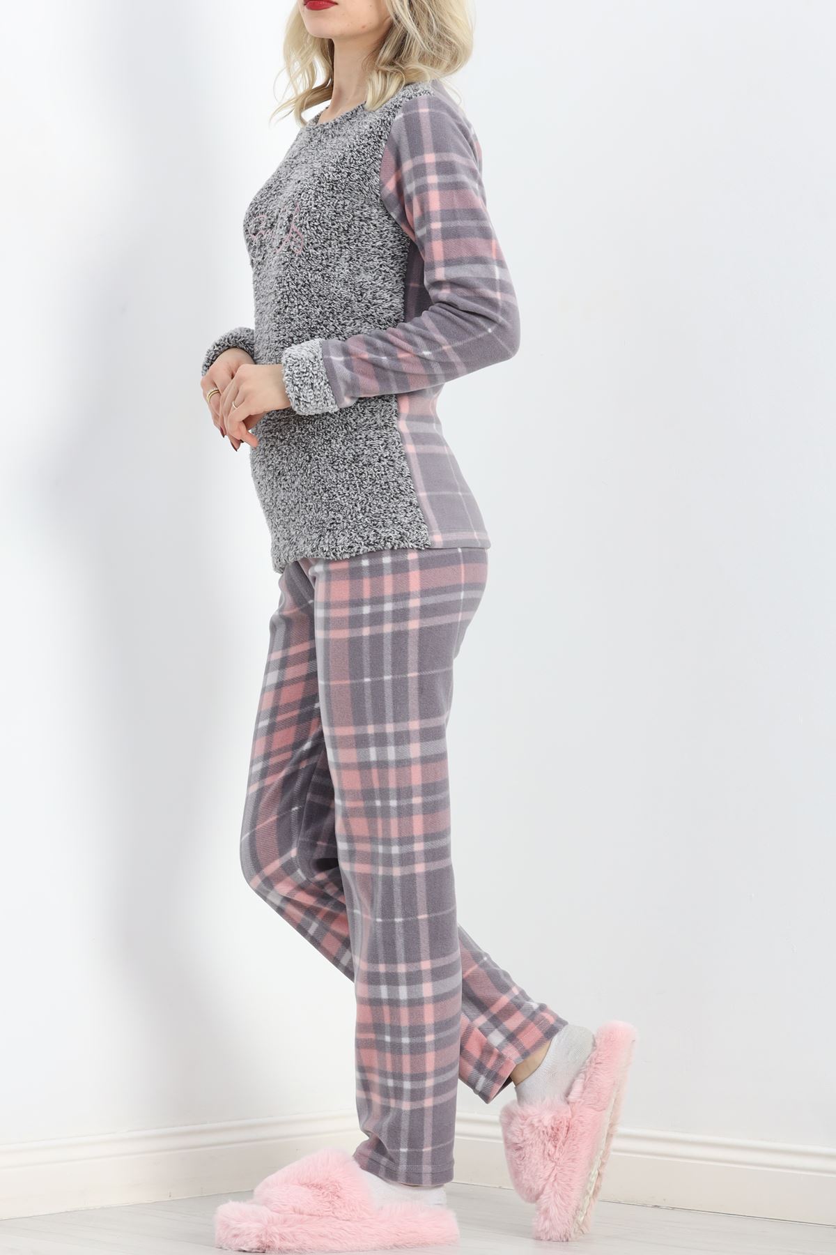 Peluş%20Polar%20Pijama%20Takımı%20Grikareli%20-%2019178.1050.